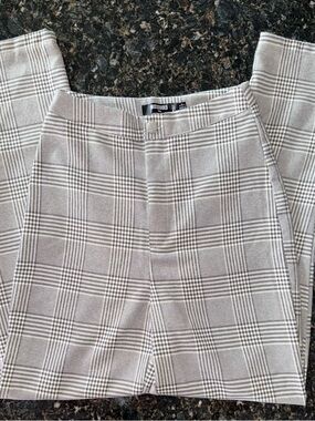 Missguided Plaid Trousers in Gray and Cream 2 Tall